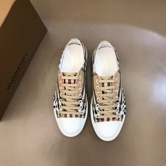 🌟👟Burberry Beige Vintage Check Canvas Low Top Sneakers - Picture 2 of 8